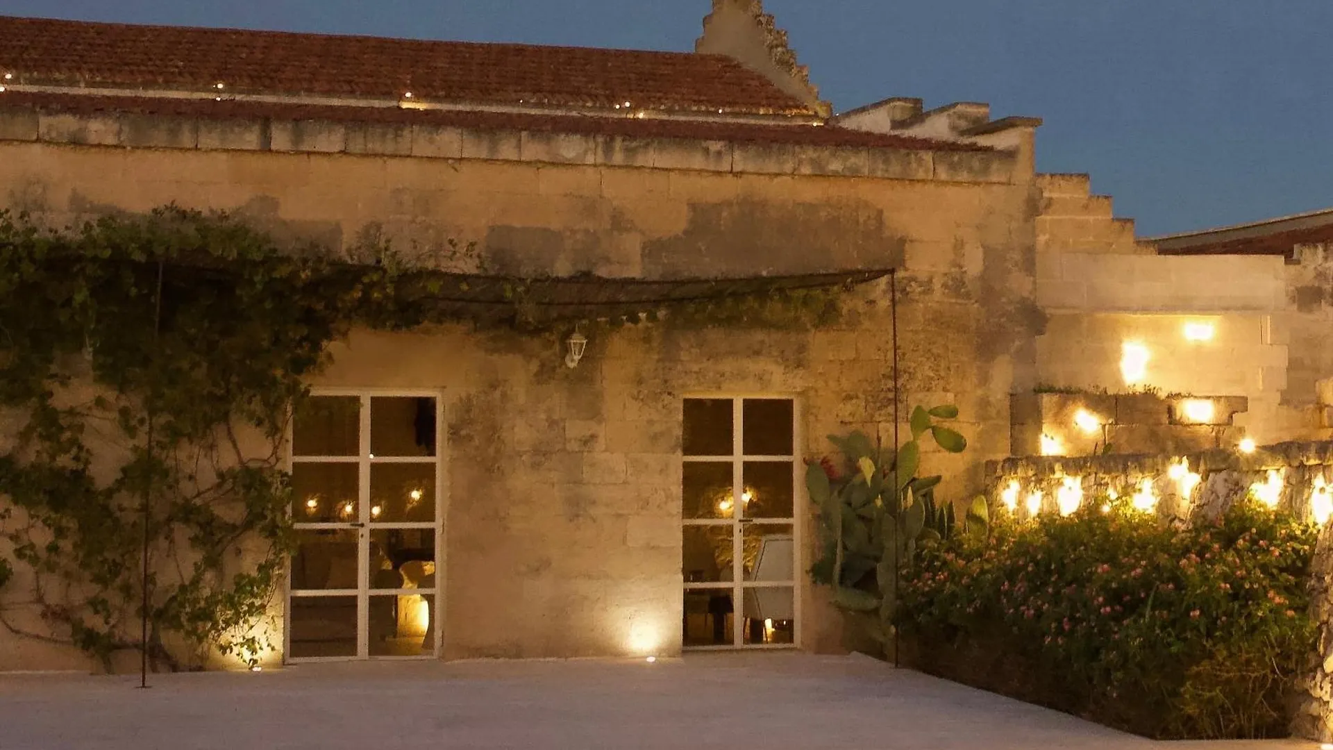 Masseria Paralupi Lecce 0*,  Italia